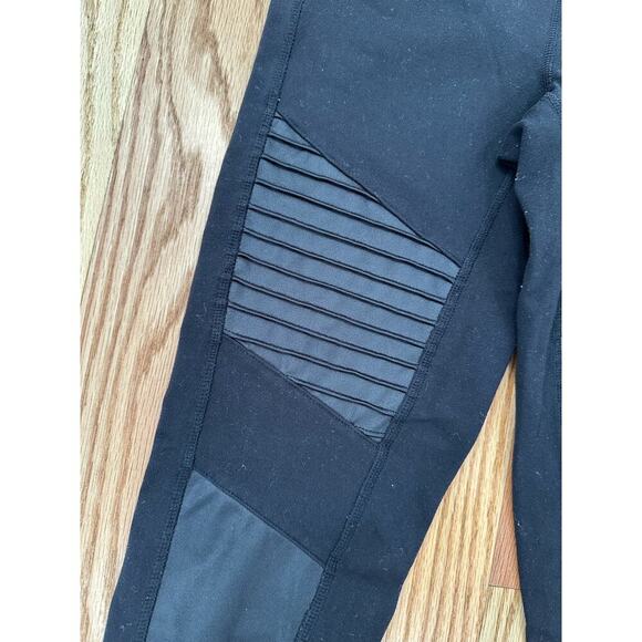Alo Moto Leggings - Picture 2 of 5